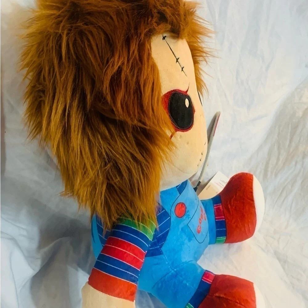NWT‎ Child’s Play Chucky 16” Shake Action Plush Doll. Batteries Included